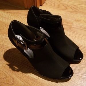 Life stride heels